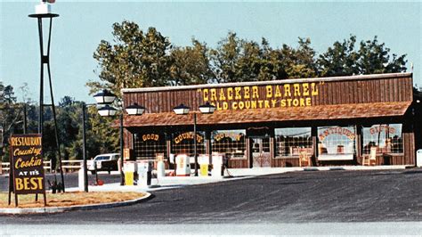 cracker barrel old country store opiniones|Cracker Barrel removes 3 workers after incident with special ed.